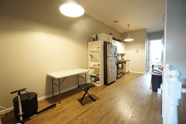 Rented by Rennit Inc. | media 32