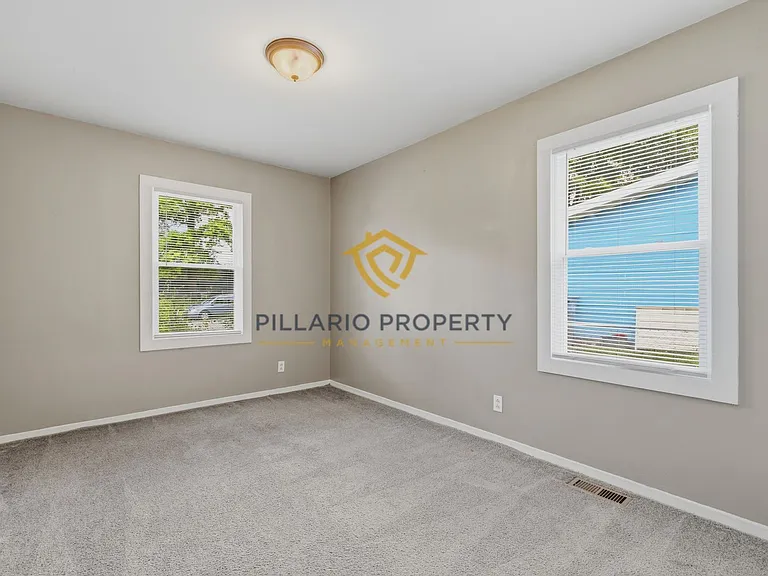 8315 Roy Rd — Photo 15