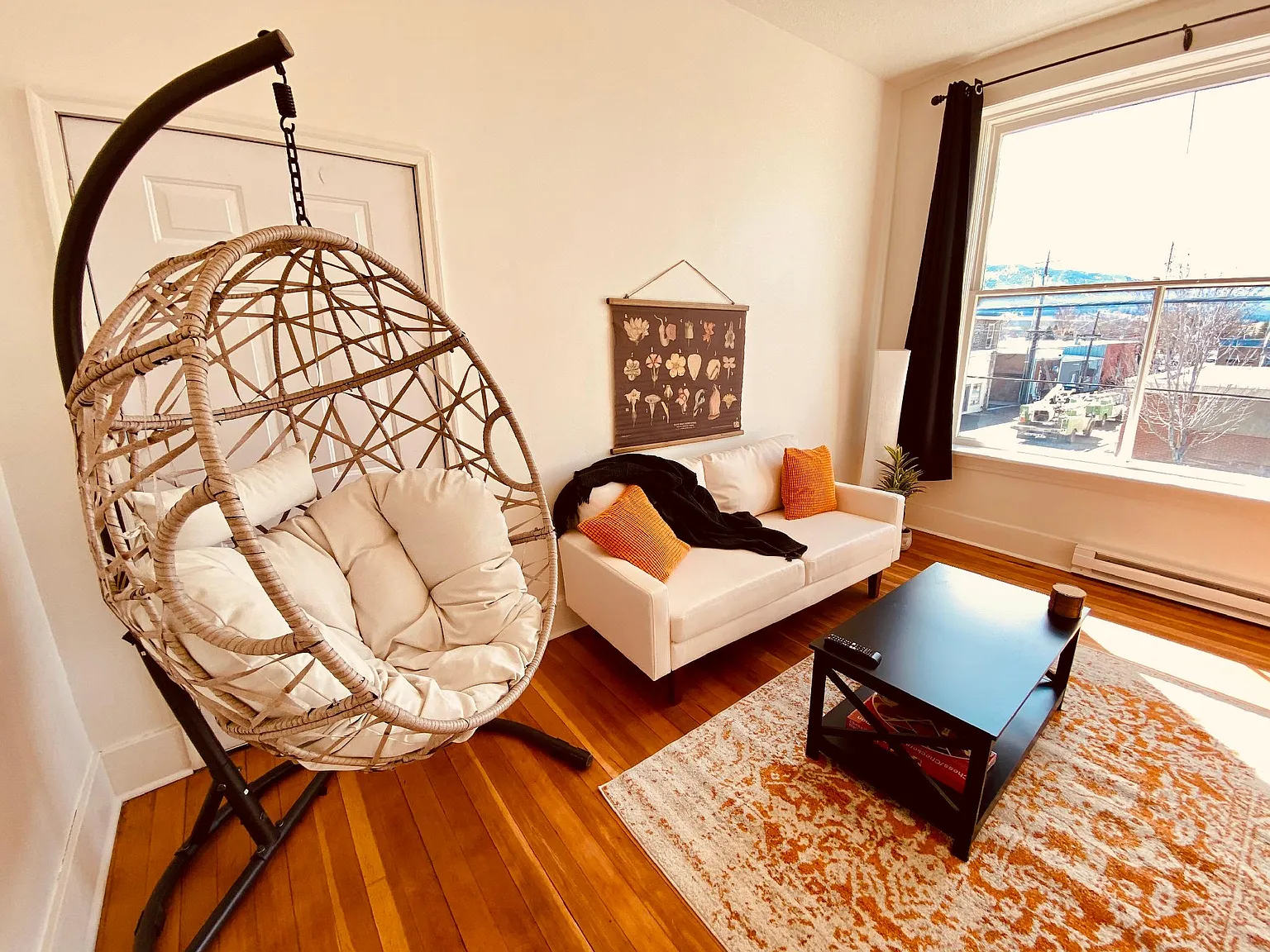 2 bed, 759 sqft, $1,600 — Photo 4