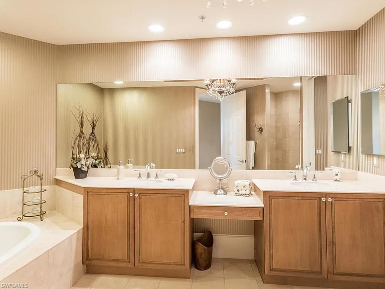 2728 Tiburon Blvd E #Penthouse 503 — Photo 21