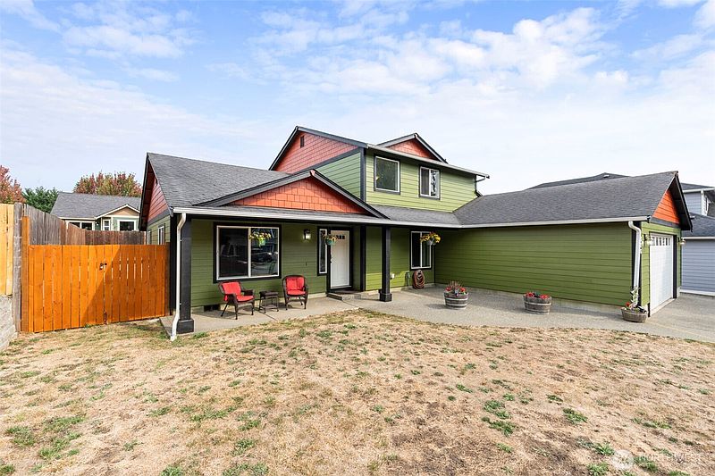 2nd image of 316 Camden Way
