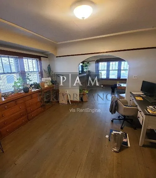 6628 W Lloyd St — Photo 6