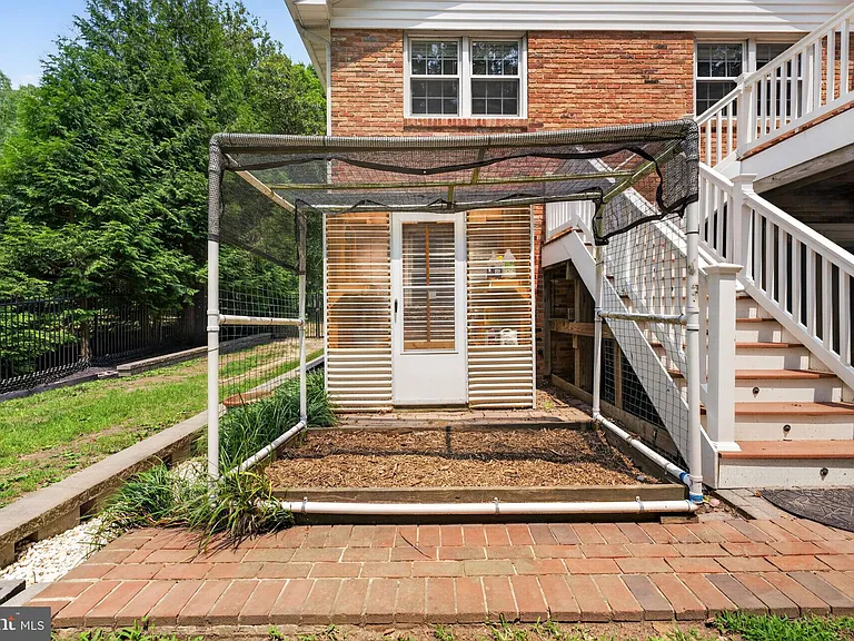 6443 Walters Woods Dr — Photo 66