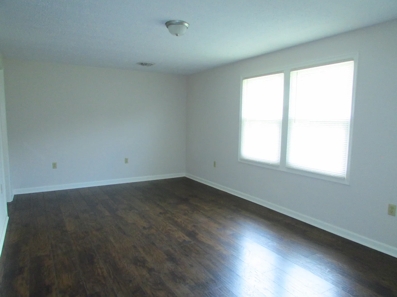 3 bed, 1152 sqft, $1,850 — Photo 4