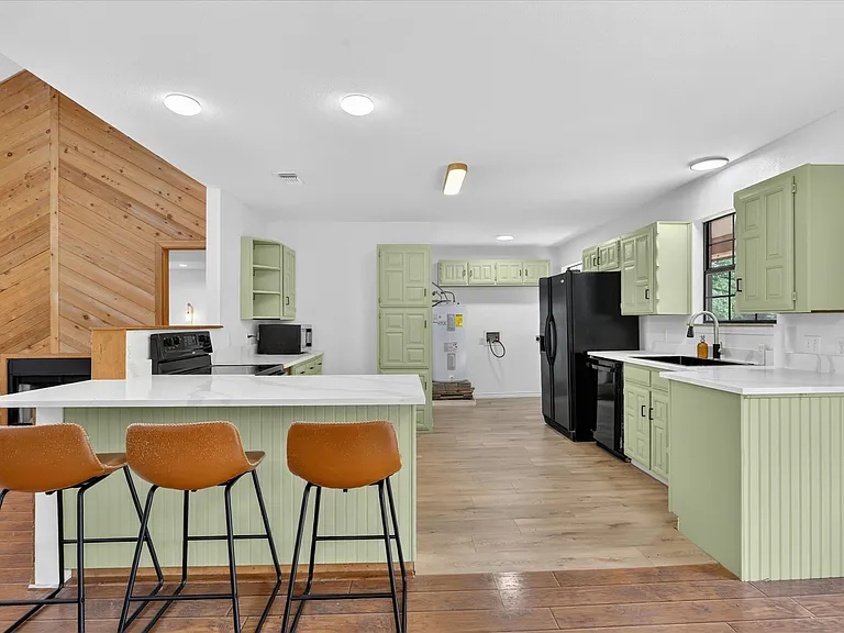 9400 Live Oak Ln — Photo 6