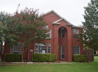 1813 Walnut Hill Dr, Rowlett, TX 75088