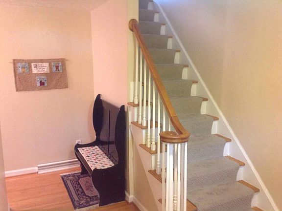 4th image of 56 Cobbles Dr