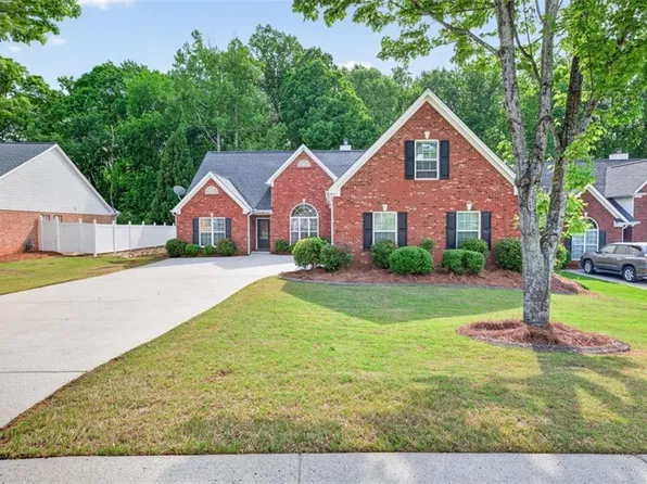 514 Grand Ashbury Ln, Sugar Hill, GA 30518