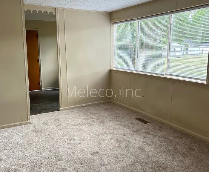 1020 Washington Ave — Photo 2
