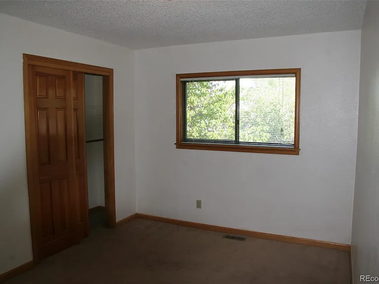 11095 E Kentucky Ave — Photo 3