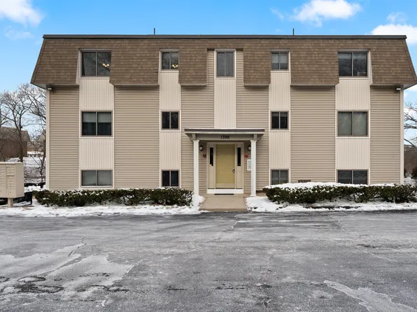 1398 Lonsdale Avenue, 1398 Lonsdale Ave, Lincoln, RI 02865