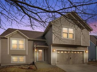15811 S Apache St, Olathe, KS 66062