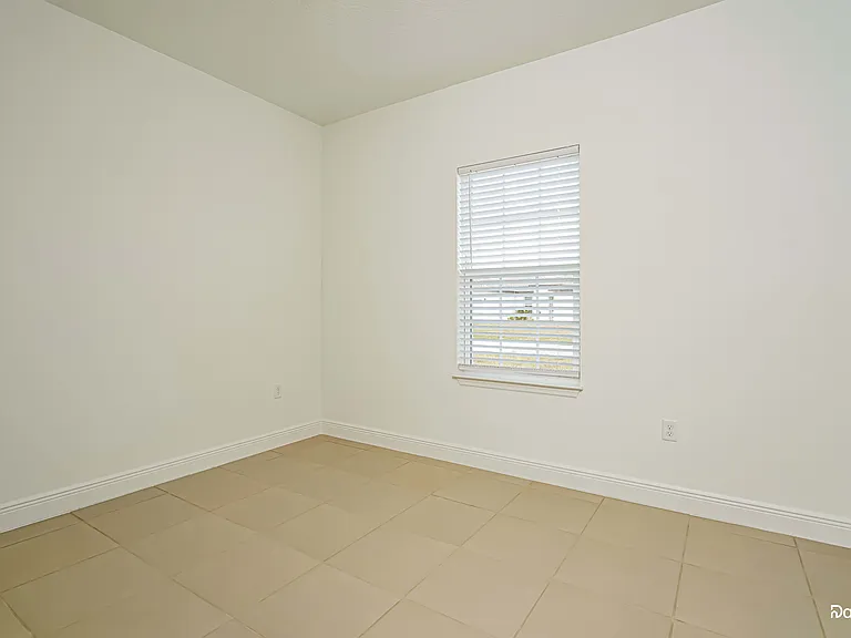 1243 Amazon Ln — Photo 11