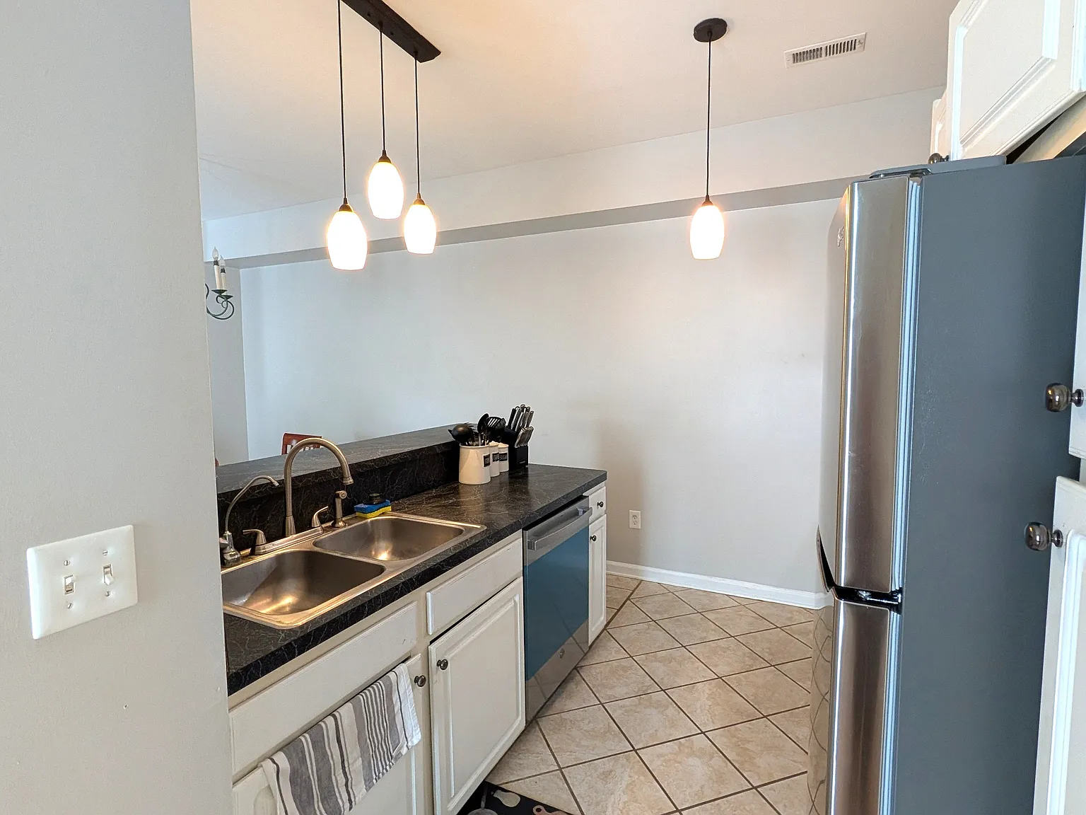 Callahan Drive 113 - 1 — Photo 3