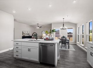 1200 SW 2nd St, Gentry, AR 72734