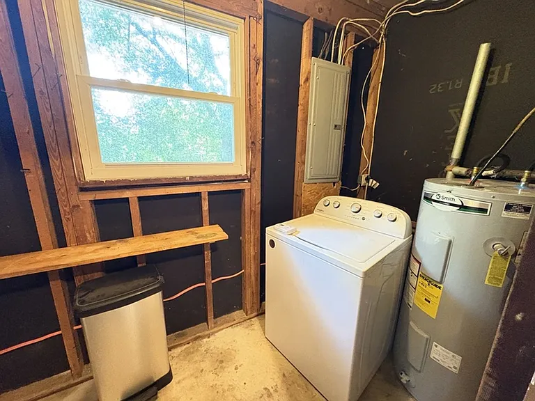 650 Berkeley Dr — Photo 19