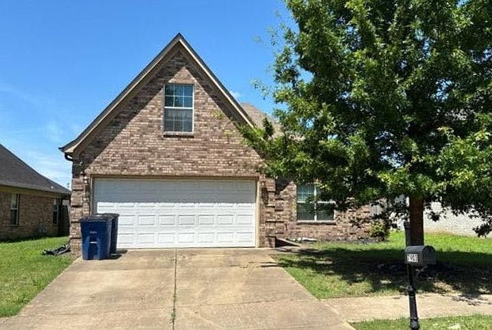 1st image of 7903 Ridgedale Dr