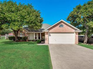 804 Wayne Trl, Azle, TX 76020