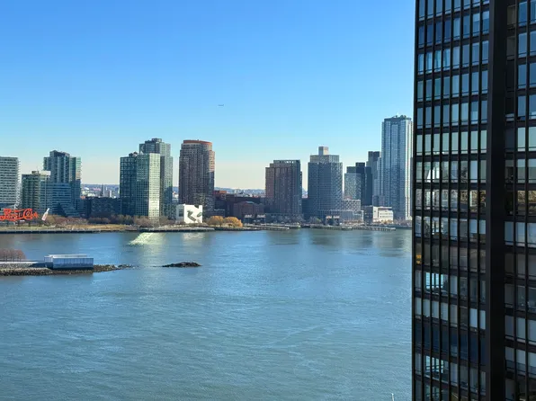 2 Beekman Place image 6 of 17