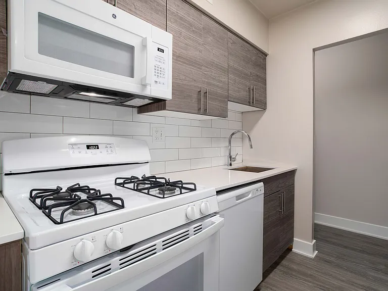 Lions Gate Apartments — Photo 8