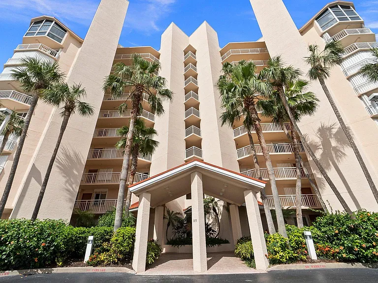 3870 North Cswy #A1A-906 — Photo 2