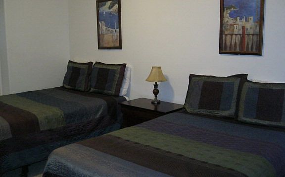 4th image of 113 E Pike St