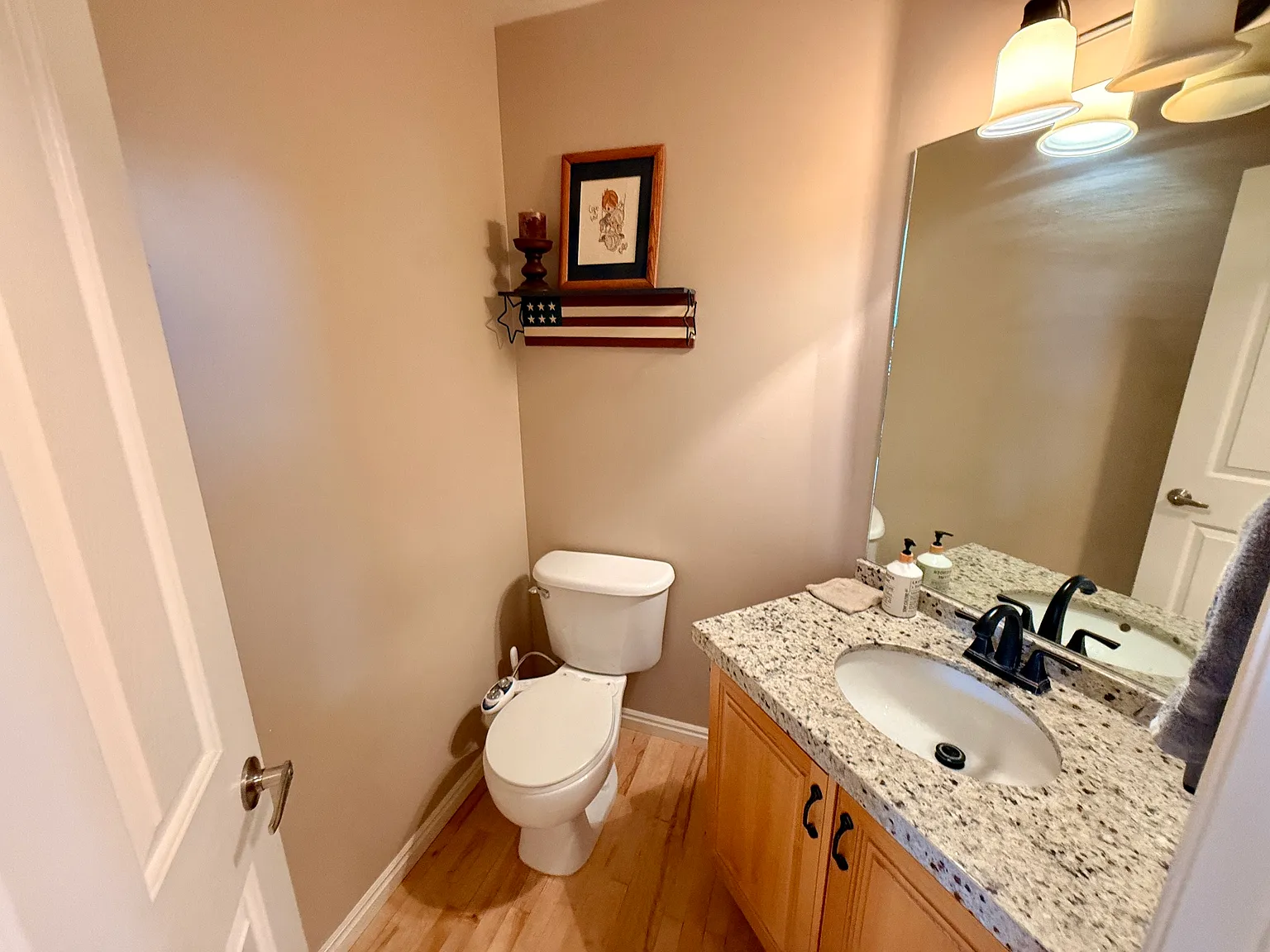 5 bed, 3.5 bath, 4301 sqft, $4,200 — Photo 4