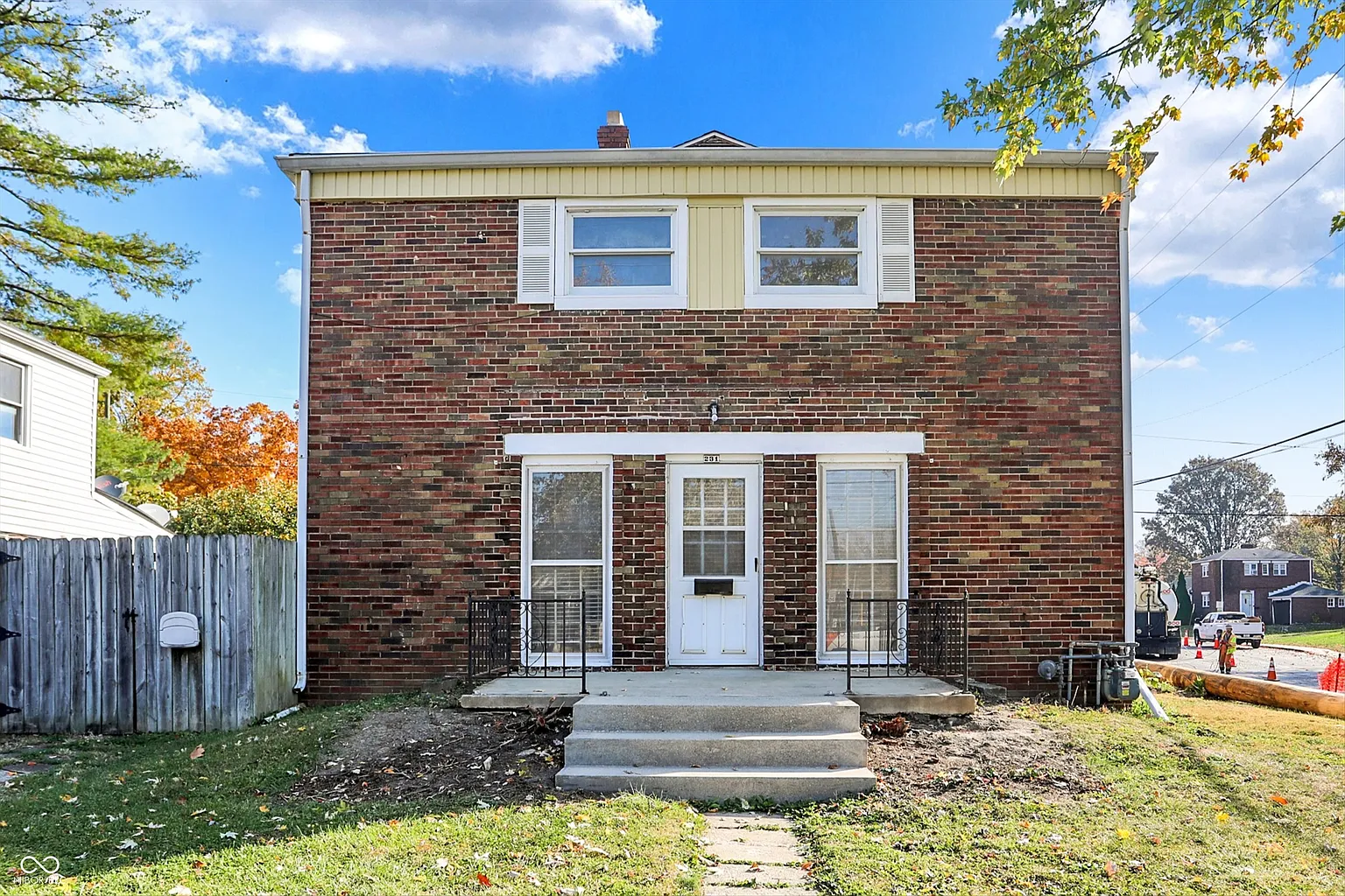 5102 E University Ave photo 1