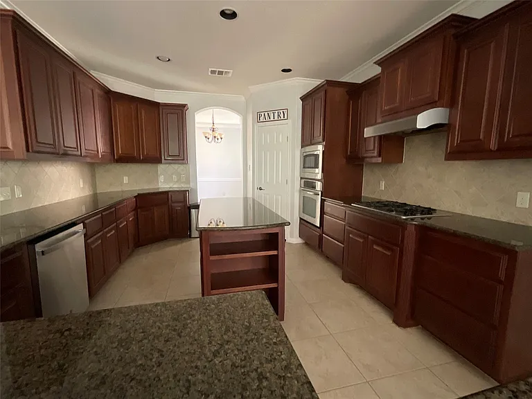 212 Choke Canyon Ln — Photo 12