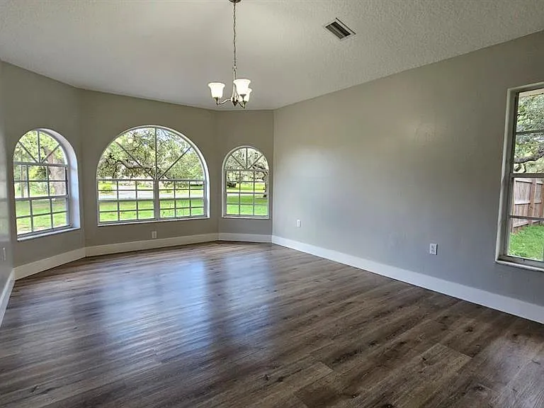 18720 Oak Way Dr — Photo 11