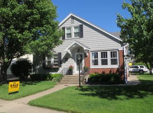 112 N 5th Ave, Morton, IL 61550