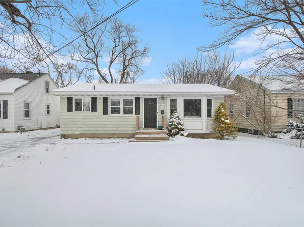217 Montebello St SE, Kentwood, MI 49548
