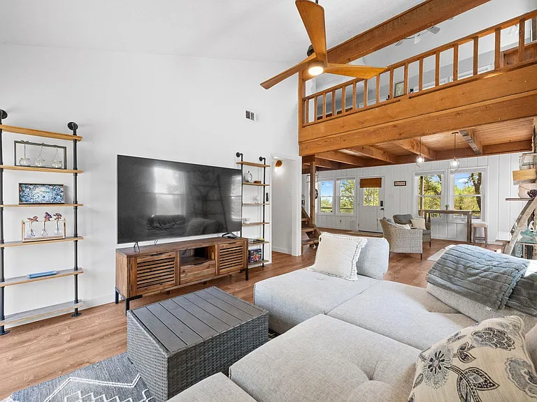 650 Springlake Dr — Photo 6