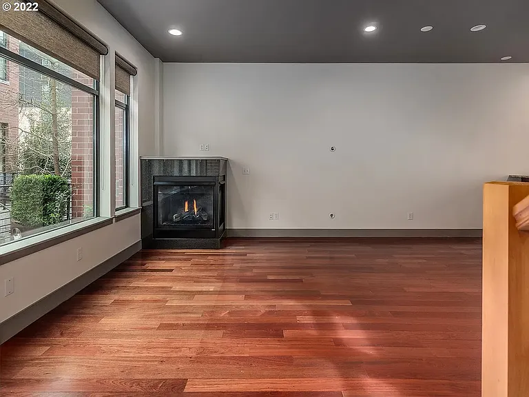 1726 NW Riverscape St — Photo 5