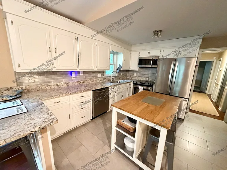 11 Mizzen Ln — Photo 2