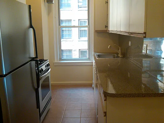 Rented by City Connections Realty | media 35