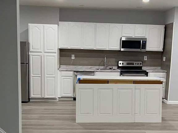 2nd image of 1025 Savanna Dr #2