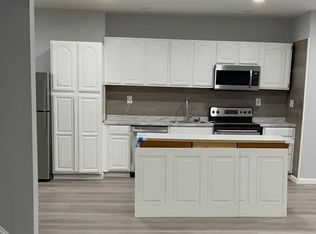1025 Savanna Dr #1, La Plata, MD 20646