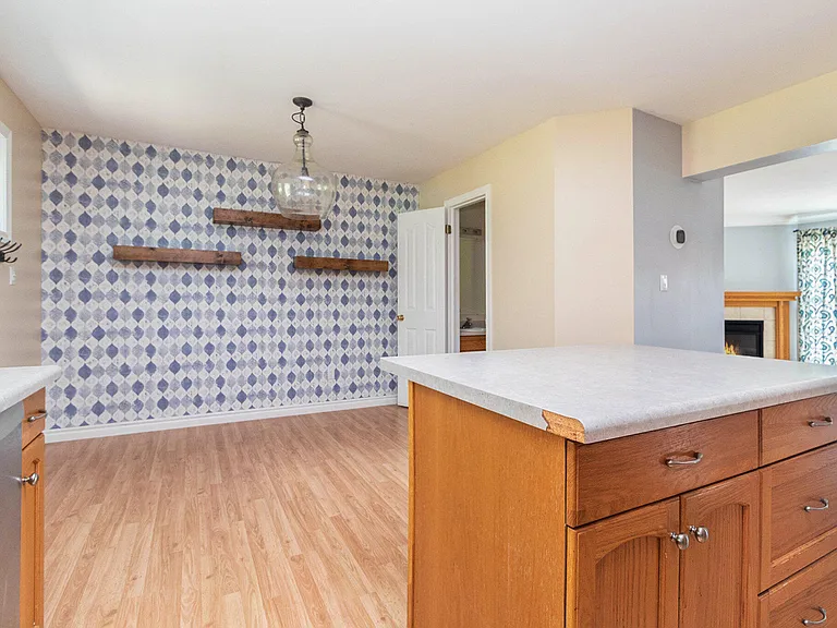 1017 Bluestem Ln — Photo 12