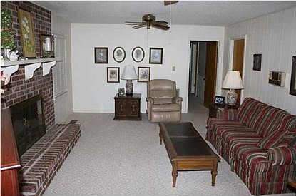 5th image of 2174 Chickasaw Dr