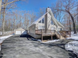 110 Perch Rd, Lackawaxen, PA 18435