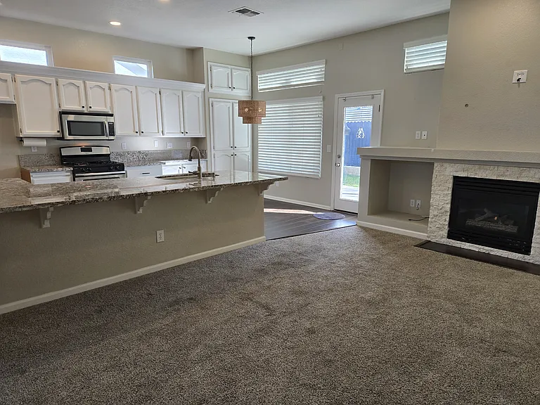 2428 Stefanie Dr — Photo 21