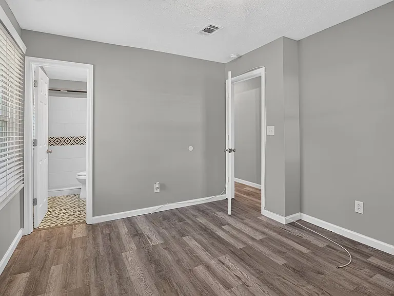 3320 Hillis Rd — Photo 11