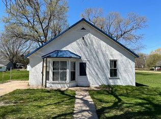 215 Pine St, Inman, NE 68742