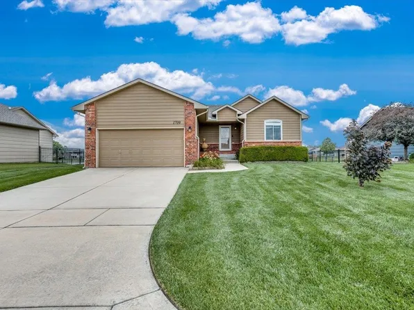 1709 N Nickelton Cir, Wichita, KS 67235