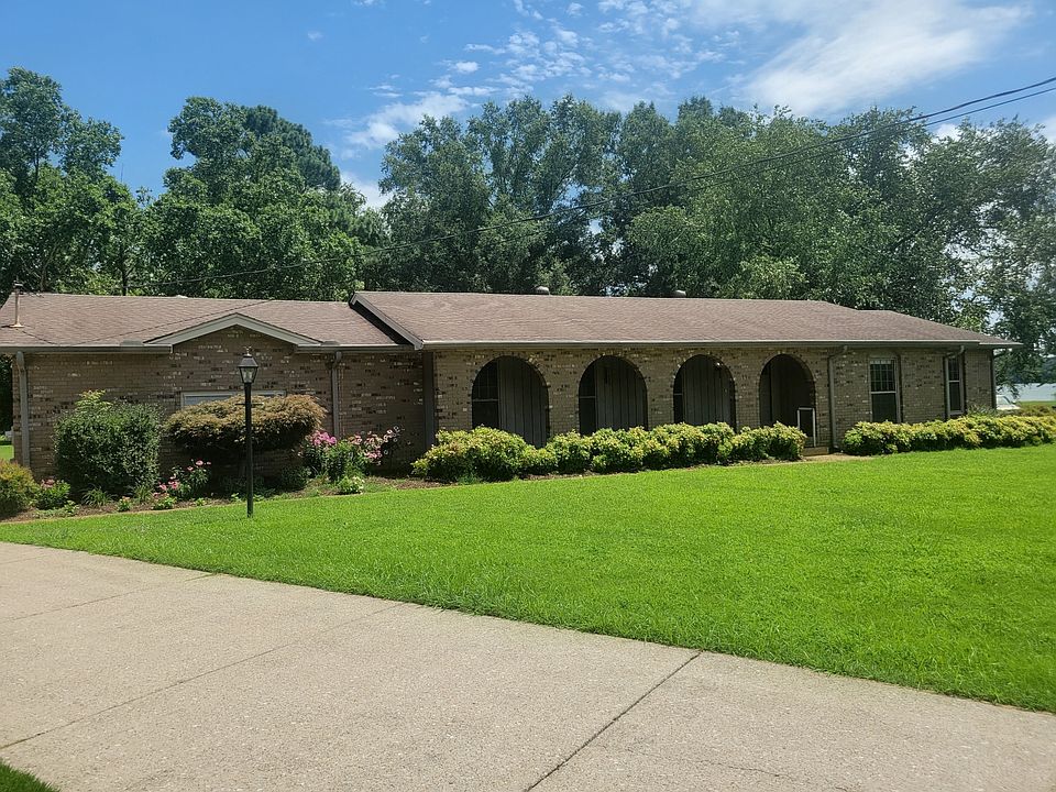 1st image of 110 Meadowlake Ct