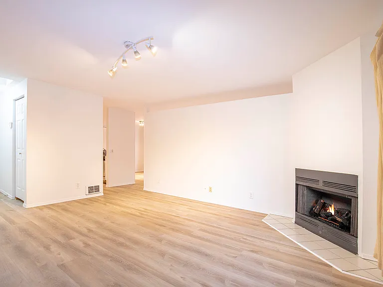 21612 SE 271st Pl — Photo 3