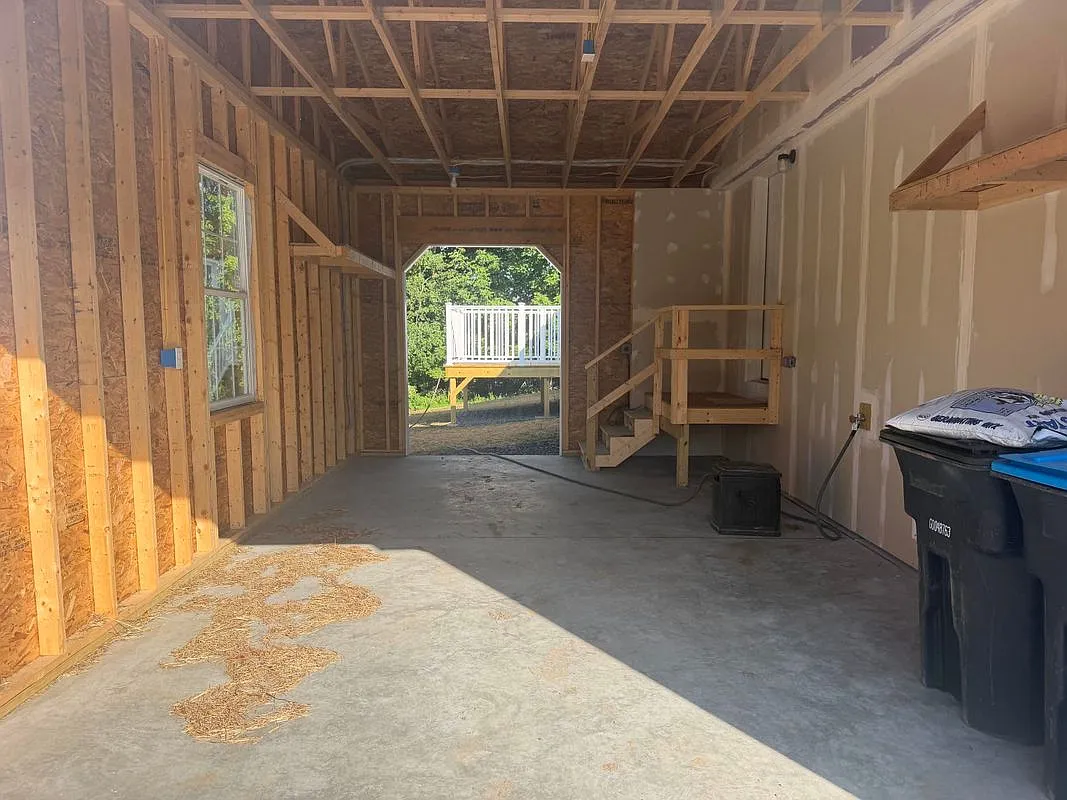 2 bed, 2.0 bath, 1000 sqft, $2,400 — Photo 3