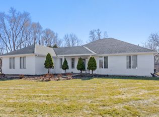 38W605 Sunvale Dr, Elgin, IL 60124