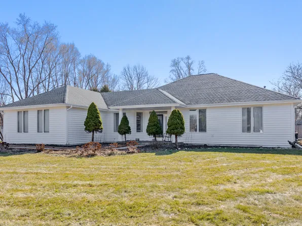 38W605 Sunvale Dr, Elgin, IL 60124